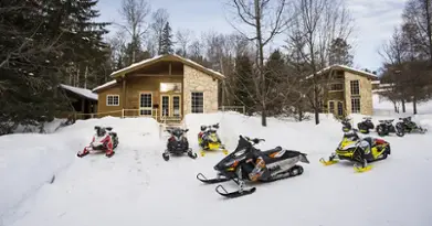 La Bannik - Location de Chalets, Camping et Spa