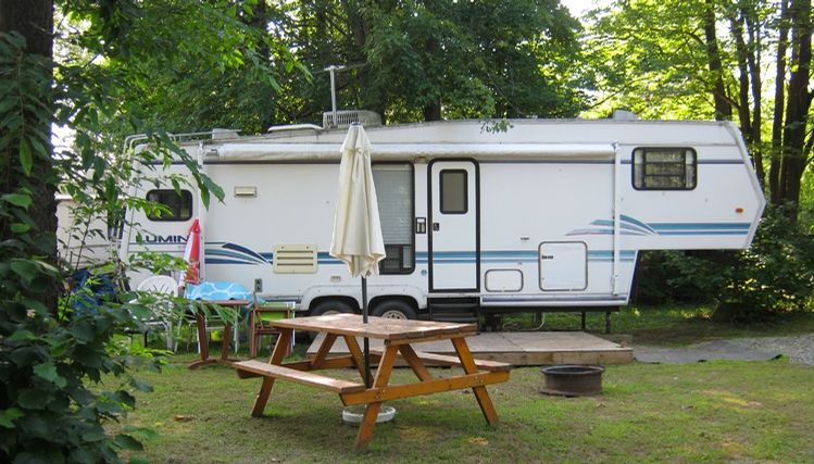 Le Sablon Plage Et Camping St Polycarpe Fiche