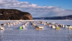 Pêche blanche sur le Fjord - Louez votre cabane avec Contact Nature!