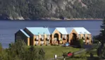 Battures - Hôtel sur le Fjord
