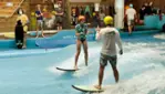 Oasis Surf Brossard - Surf intérieur Quartier DIX30