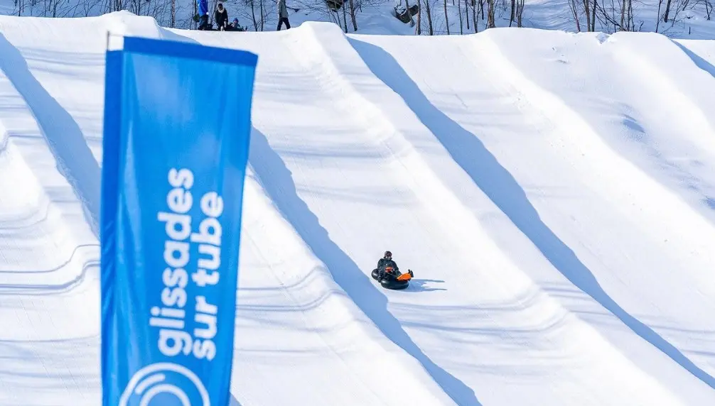 Glissades sur tube Sommet Saint-Sauveur