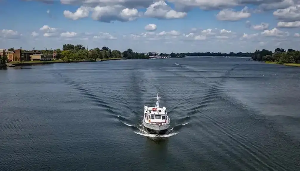 Croisières d'Iberville - Montez à bord, vivez l’instant qui restera!